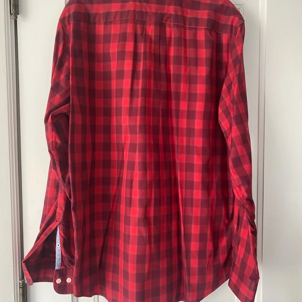 Tommy Hilfiger Large button down - perfect condition!  Red checkered plaid - Picture 4 of 4